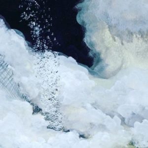 Eine graue Wolke erstreckt sich in der Tiefsee