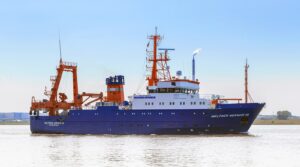 WALTHER HERWIG III - Das Fischereiforschungsschiff bei strahlender Sonne